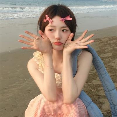 盛开的樱花林下